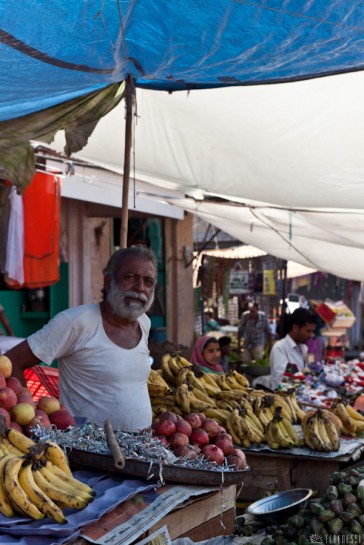 n115/rajasthan.jodhpur.marche.sardar.1.jpg