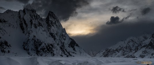 n579/pakistan.baltoro.ski.tour.k2.broad.peak.mitre.pulka.gasherbrum.13.jpg