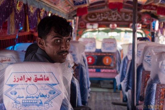 n657/Camion.Pakistan.Bus.peinture.6.jpg