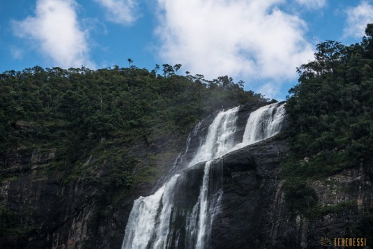 n663/Sakaleona.chutes.falls.Madagascar.trek.13.jpg