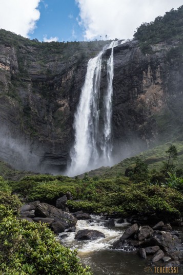 n663/Sakaleona.chutes.falls.Madagascar.trek.5.jpg