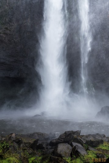 n663/Sakaleona.chutes.falls.Madagascar.trek.6.jpg