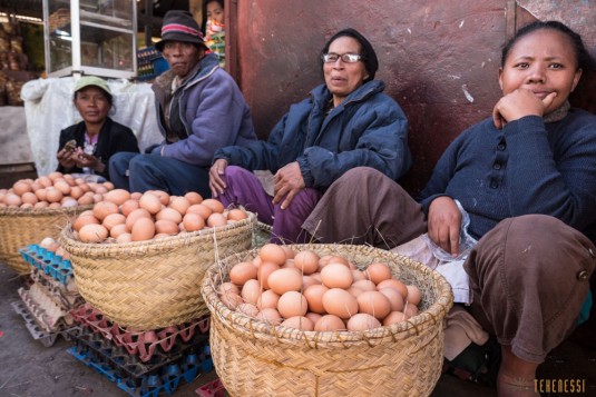 n668/Madagascar.marches.legumes.viandes.rhum.34.jpg