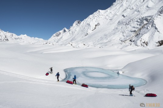 n743/Nepal.Pakistan.Shimshal.Hispar.Biafo.Snow.lake.2.jpg