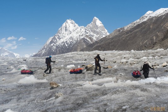 n745/Nepal.Pakistan.Shimshal.Hispar.Biafo.Snow.lake.17.jpg