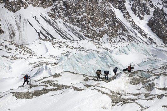 n905/Shimshal.Lukpe.la.Snow.lake.Biafo.Ski.expedition.9.jpg