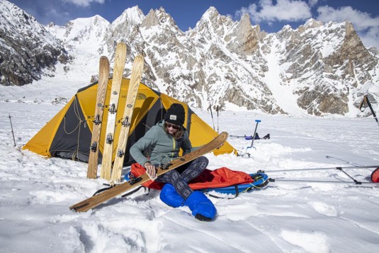 n908/Rabbit.on.the.Roof.Peter.Steltzner.Chamonix.Shimshal.Lukpe.la.Snow.lake.Biafo.Ski.expedition.15.jpg