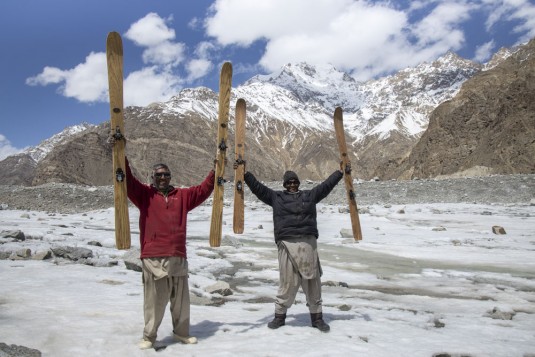 n908/Rabbit.on.the.Roof.Peter.Steltzner.Chamonix.Shimshal.Lukpe.la.Snow.lake.Biafo.Ski.expedition.19.jpg