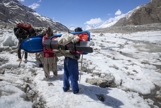 n908/Rabbit.on.the.Roof.Peter.Steltzner.Chamonix.Shimshal.Lukpe.la.Snow.lake.Biafo.Ski.expedition.20.jpg