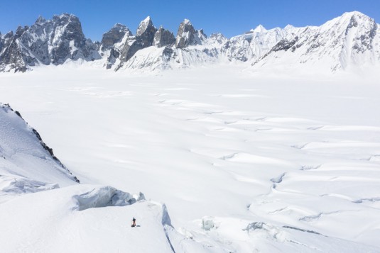 n913/Drone.TraverseI.e.Ski.Shimshal.Lukpe.la.Snow.Lake.Askole.Pakistan.5.jpg