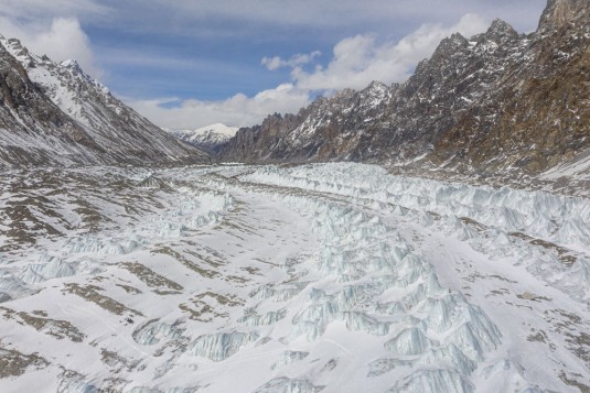 n913/Drone.TraverseI.e.Ski.Shimshal.Lukpe.la.Snow.Lake.Askole.Pakistan.9.jpg